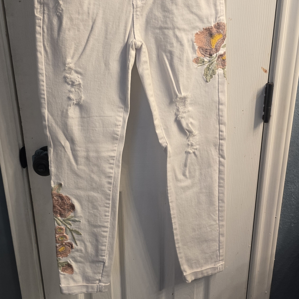 Floral Embroidered White Jeans
